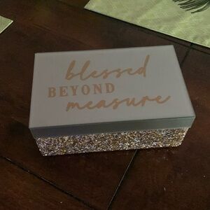 BOX FOR JEWELRY OR KEEPSAKES BLING FOLD WITH VELVET LINING NEW